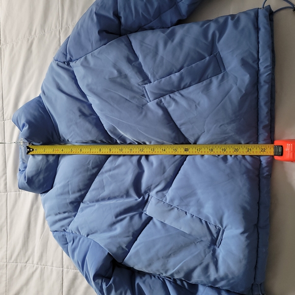 Periwinkle H&M Divided Women's Puffer Jacket Size Small - Picture 4 of 6